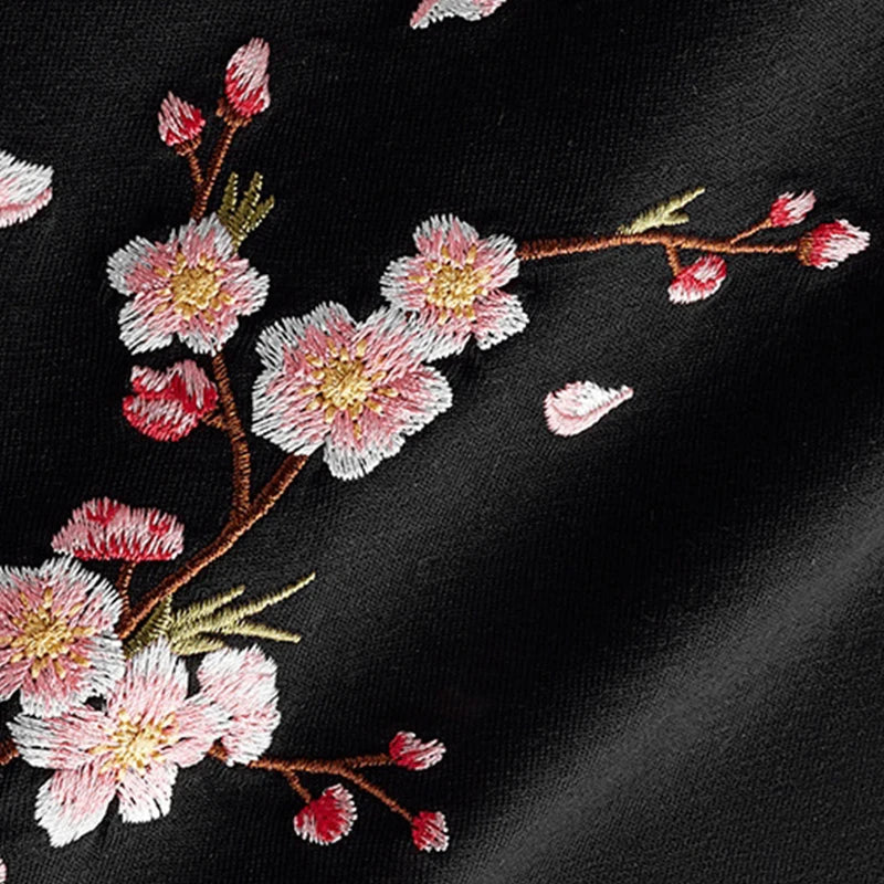 Embroidery - T-shirt "Sakura"